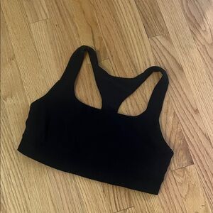 Sleek Black Sports Bra for Women